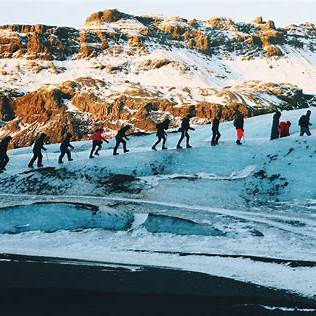 Randonner sur un Glacier Actif (Islande)