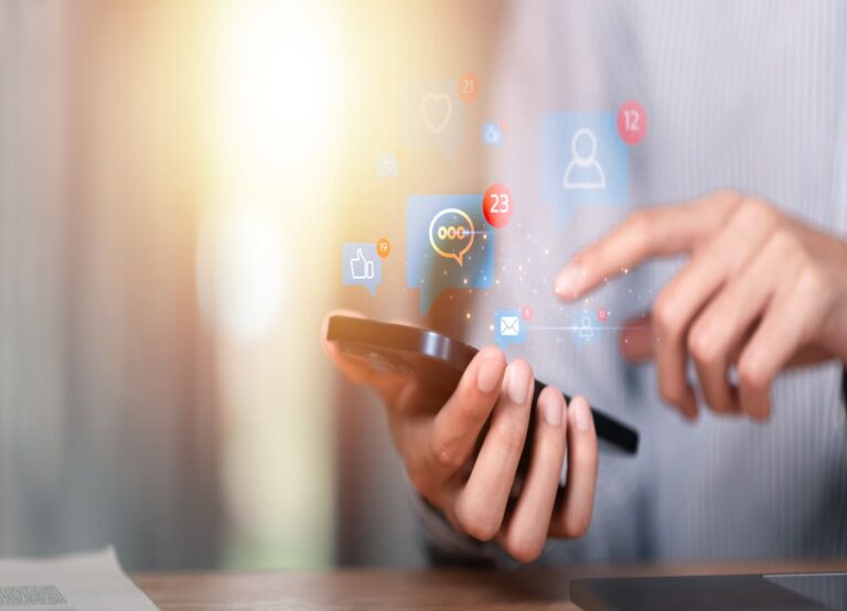 Découvrez 10 stratégies efficaces pour booster les ventes de votre e-commerce. Optimisez votre boutique en ligne et augmentez vos revenus grâce à ces techniques éprouvées.